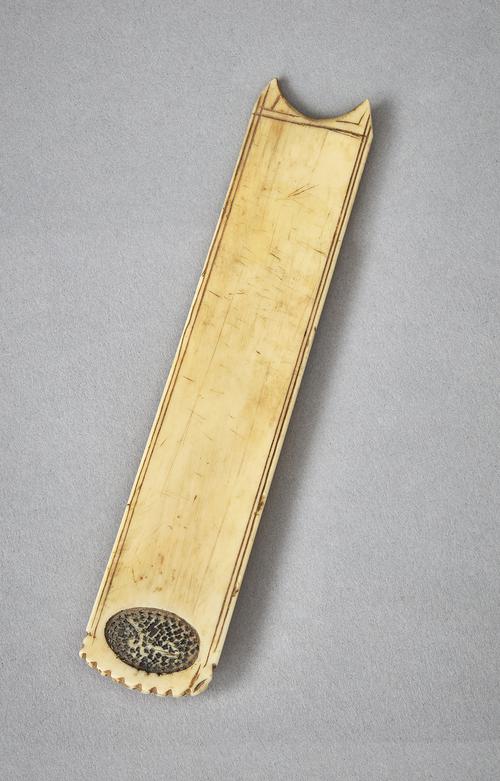 Back of ivory pen rest.